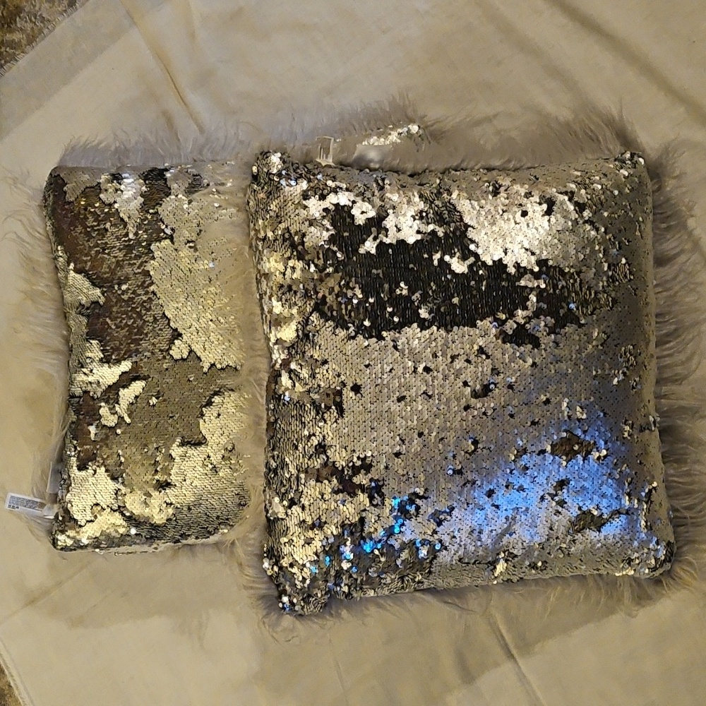 Throw Pillow Set Silver Sequins Decor